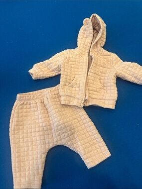 GAP Quilted Hoodie and Pants Set in Light Beige